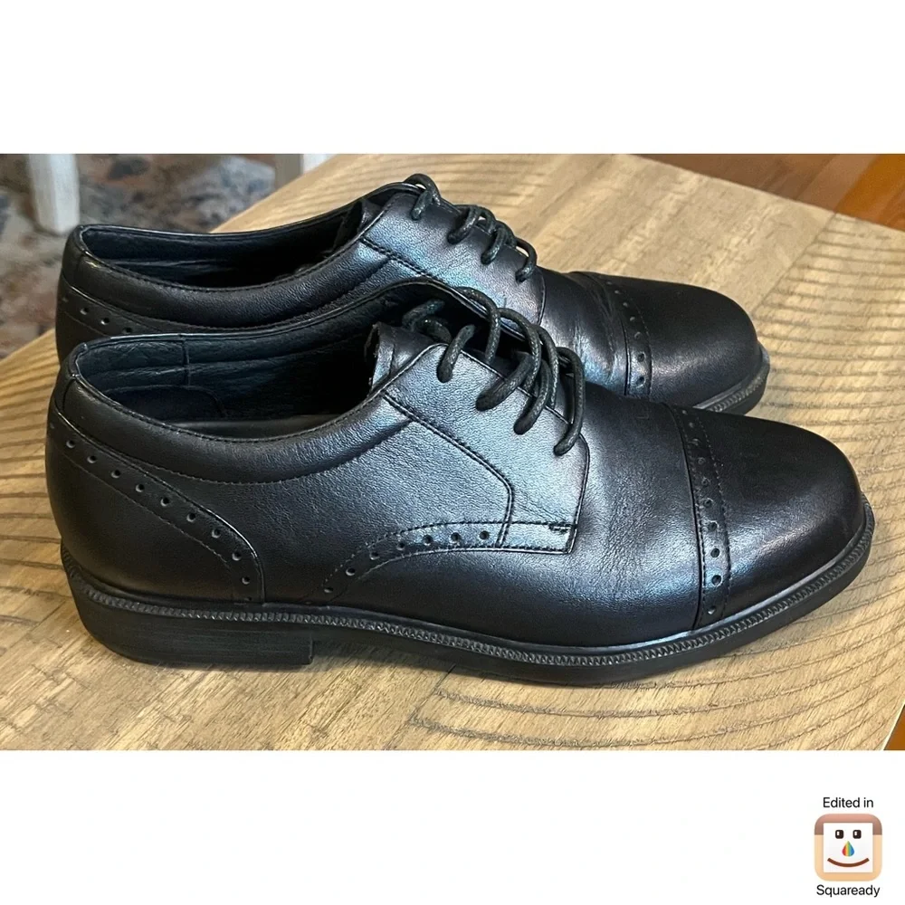 Men's Black Dress Shoes - Picture 4 of 9